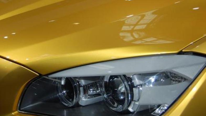 Dnevne luči porabijo v povprečju le 25 do 30% energije, potrebne  za žaromete s 