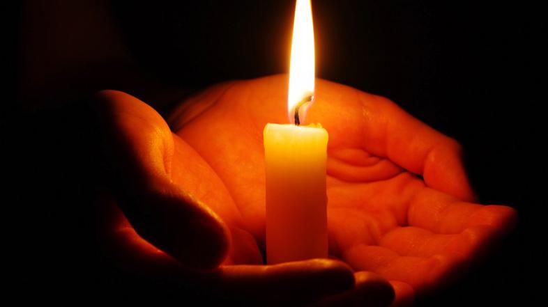 Šport: Umrl je legendarni košarkar, ljubljenec tivolske publike - Sveča