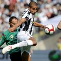 David "Trezegol" Trezeguet se je s tretjim ligaškim golom na vrhu klubske liste 