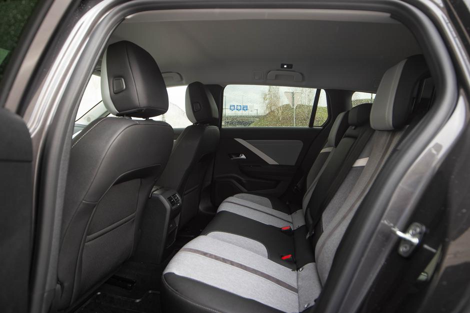 Opel Astra | Avtor: Anže Petkovšek