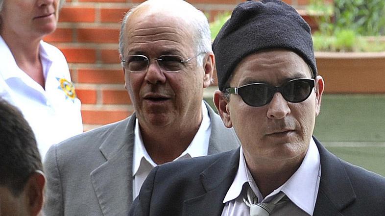 Charlie je po besedah bivše žene neprišteven. (Foto: EPA)