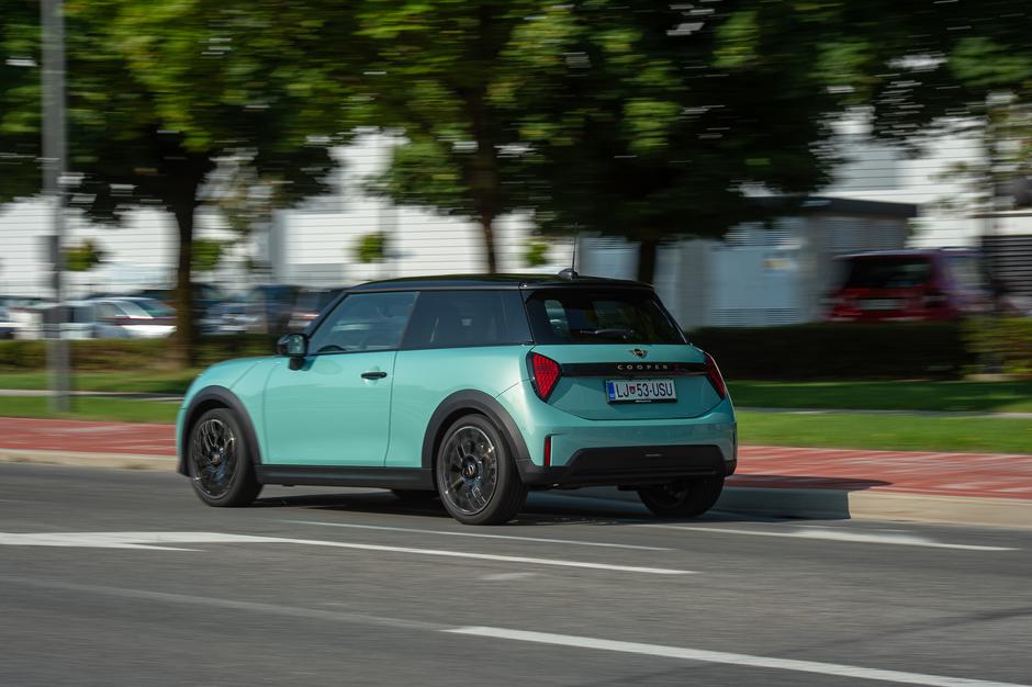 Mini Cooper S | Avtor: Anže Petkovšek