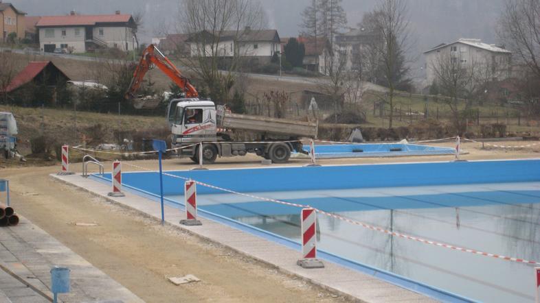 Bazen naj bi obnovili do konca tega meseca. (Foto: Nada Černič Cvetanovski)