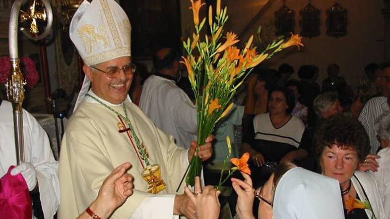 Koprska škofija, ki jo vodi škof Metod Pirih, se s takšnim poslovanjem kot marib