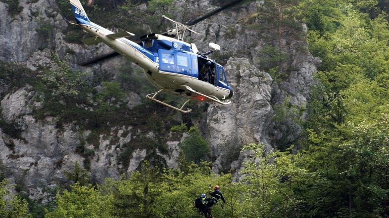 gorski reševalci, reševanje, plezalec, helikopter, gorsko reševanje