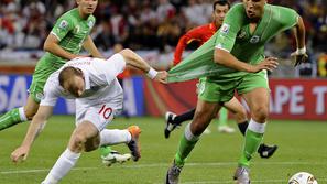 Wayne Rooney je dobil zelo malo uporabnih žog. (Foto: Reuters)