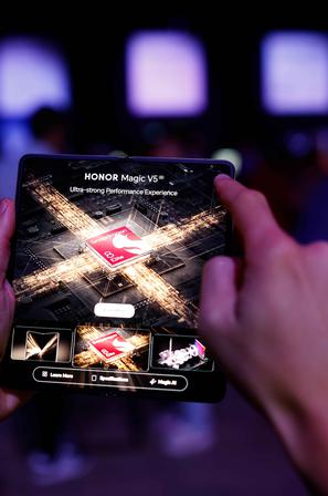 Honor Magic V5