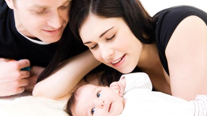 Kakšno vlogo pri vzgoji bo odigral on, je odvisno od nje.