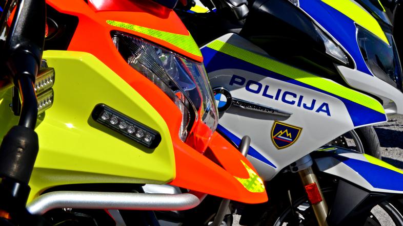 Policija reševalec nesreča motor