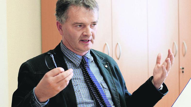 Regvar: "Zakon je treba v celoti zavrniti, je nedorečen, negira sedanje povečane