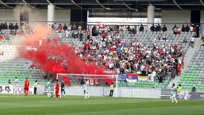 navijači navijač Olimpija Crvena Zvezda Stožice bakla bakle dim Delije