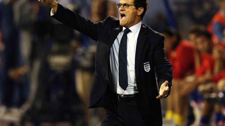 Gerrard pravi, da Capello ni strog, a je zelo resen.