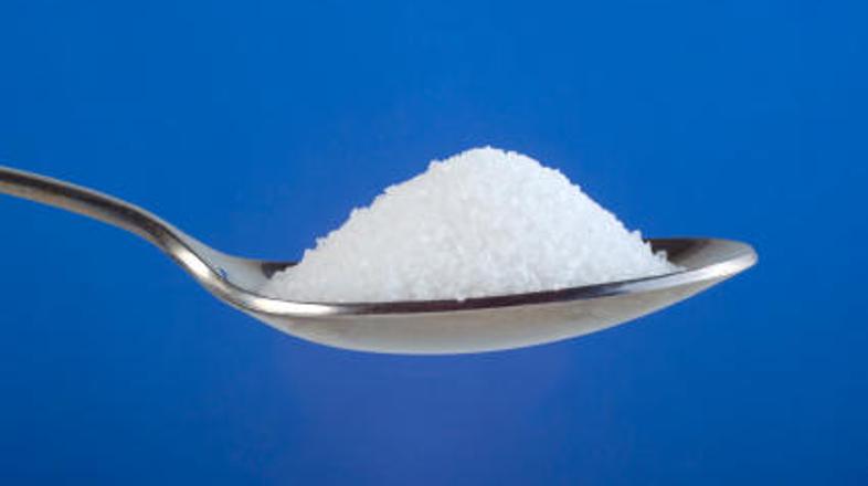 Sol nadomestite z začimbami.