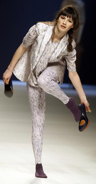 manekenka, modna brv, čevlji