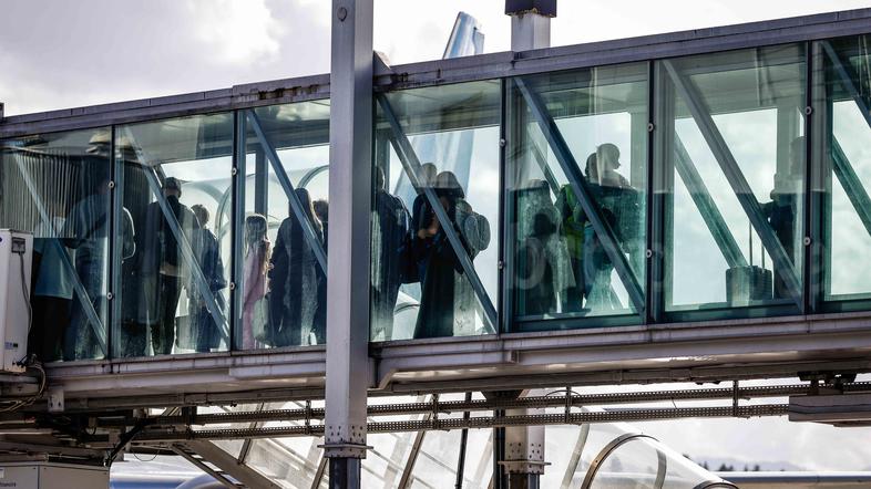 letališče brnik, potniki