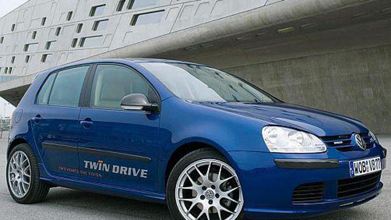 TwinDrive se na zunaj razlikuje od običajnega golfa razlikuje le po napisih.