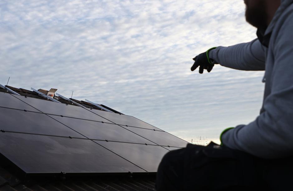 Solarna streha mala sončna elektrarna | Avtor: Profimedia