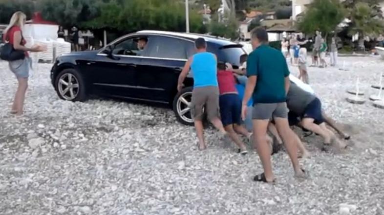 Audi na plaži