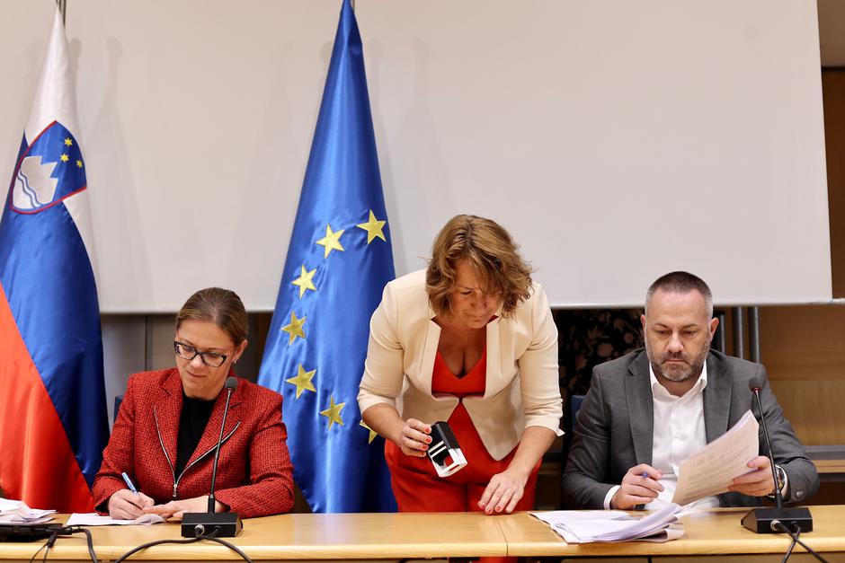 podpis dogovora sindikati vlada | Avtor: Anže Petkovšek