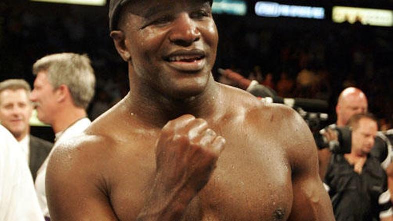 Evander Holyfield ni v ringu stal že vse od decembra 2008, ko je izgubil proti r