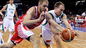 Luka Žorić v dvoboju s Samom Udrihom na lanskem svetovnem prvenstvu. (Foto: EPA)