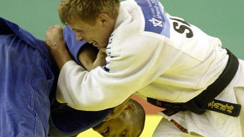 Roki Drakšič je v prvem dvoboju moral priznati premoč Irancu.