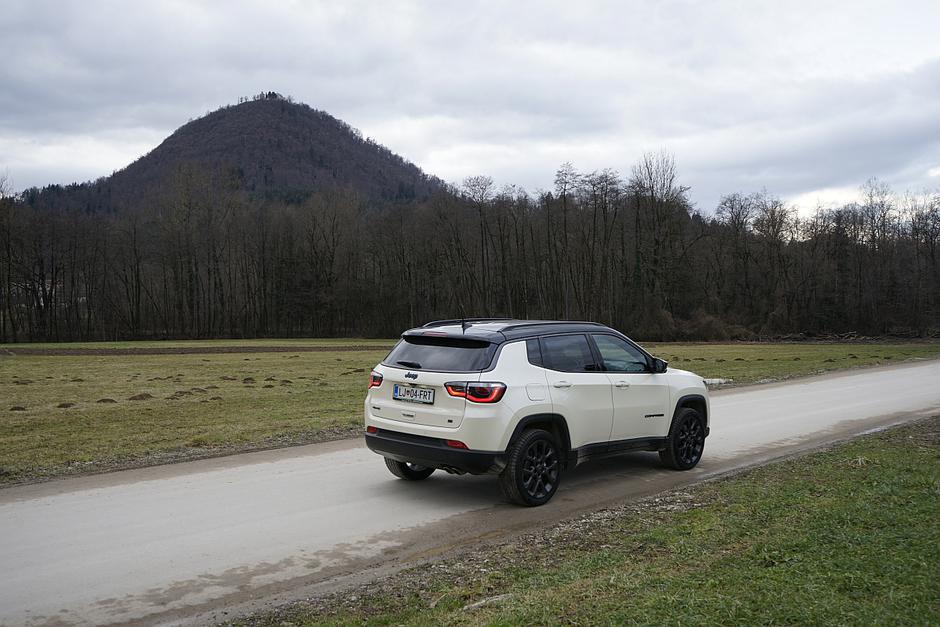 jeep compass 4xe | Avtor: MatijaJanežič