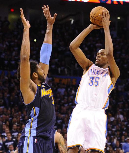 Kevin Durant in Nene