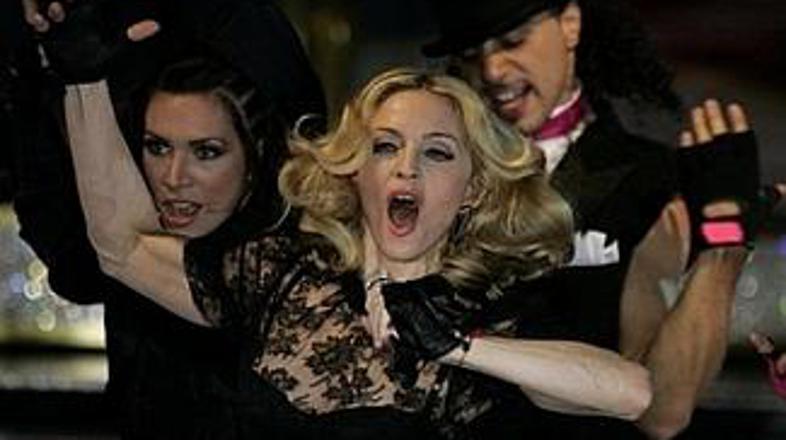 Madonna si muhasto obnašanje očitno pač lahko privošči.