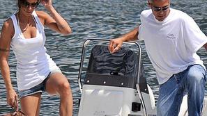 Elisabetta in George poletje večinoma preživljata v Italiji, kjer si je igralec 