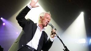 Umrl je Oliver Dragojević