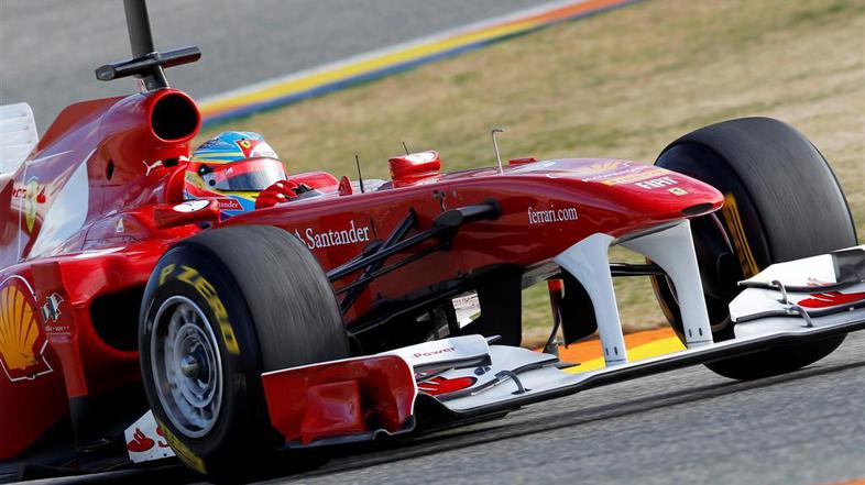 Fernando Alonso ve, da za Ferrari štejejo le zmage in naslovi prvaka. (Foto: Reu