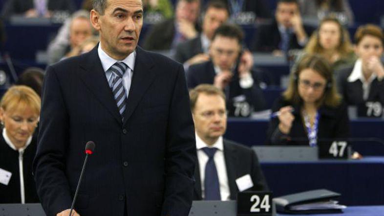 Janša, ki je evropskim poslancem predstavil naloge Slovenije, meni, da prihaja č