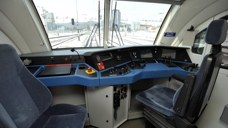 Ustavi se, vlak se ne more