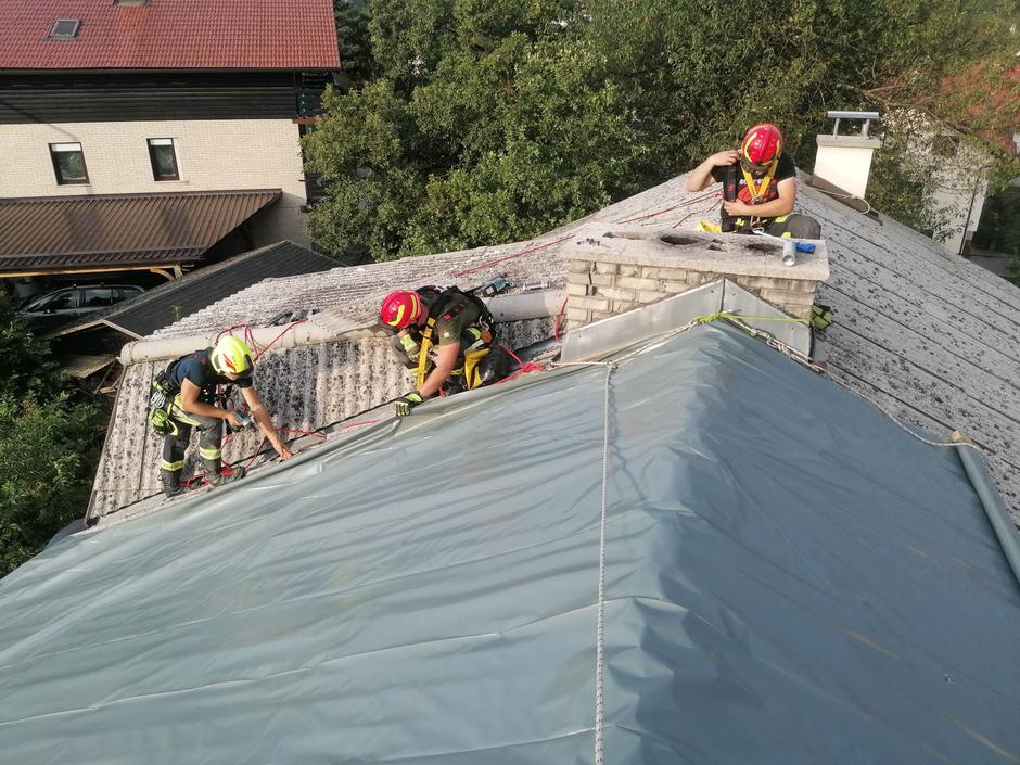 Klemen Šen pomaga prizadetim v neurju | Avtor: Andreja Cilenšek