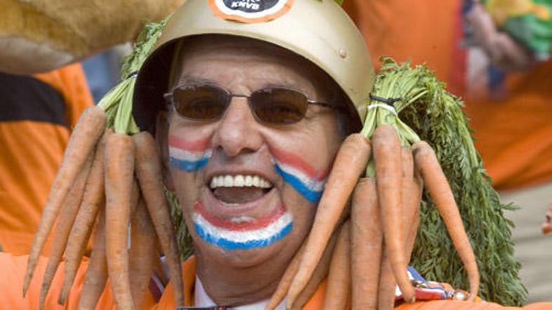 Švede lahko do neke mere razumemo, saj nekateri Nizozemci res ne spominjajo le n