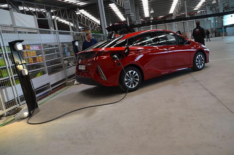 Toyota prius plug-in