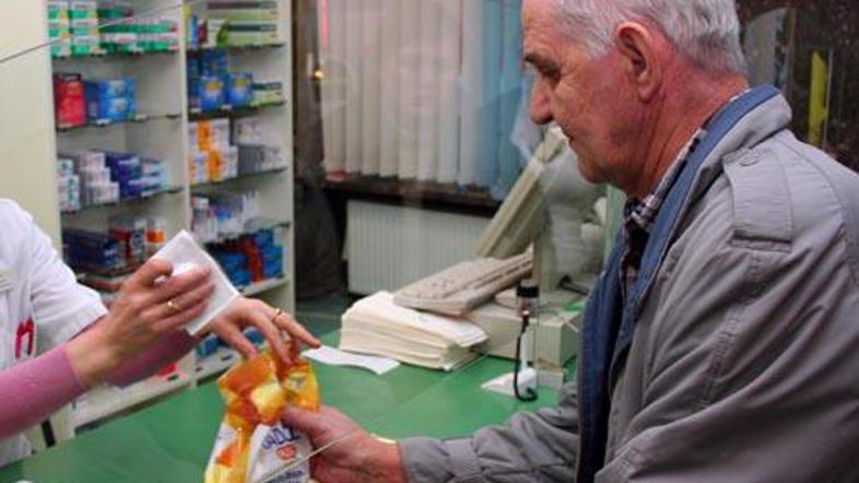 Med letoma 2002 in 2006 je donos v lekarniški dejavnosti presegel donos na ljubl