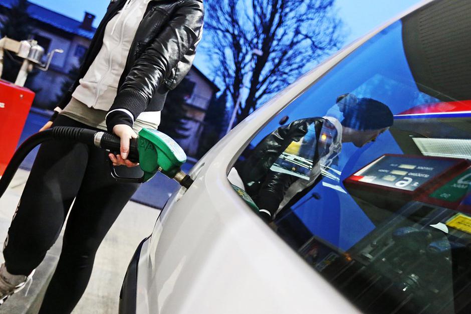 Bencinska črpalka | Avtor: Saša Despot