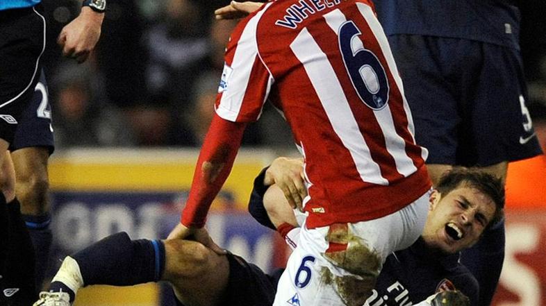 Aaron Ramsey naj ne bi imel trajnih posledic zaradi poškodbe gležnja. (Foto: Reu