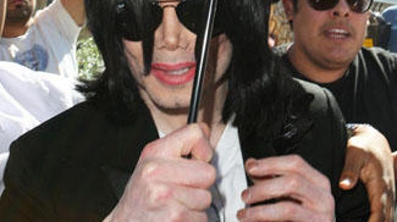 Michael še vedno nima miru.