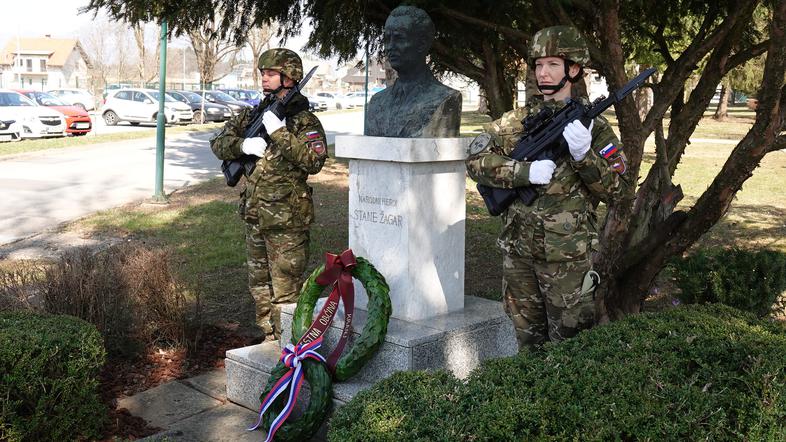 Narodni heroj Stane Žagar, polaganje venca, Kranj