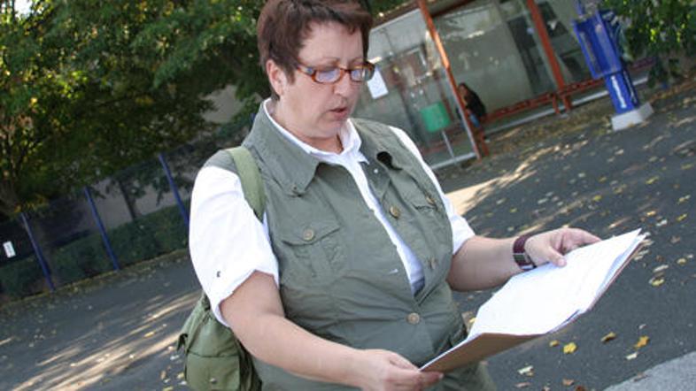 Tako kot je v torek odpoved v rjavi mapi dobila Damjana Kraner, skoraj 30 let za