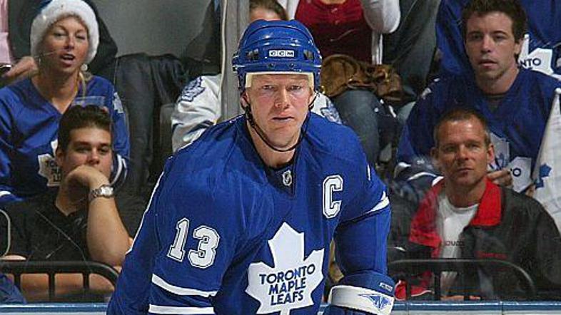 Mats Sundin se je po dolgi odsotnosti le vrnil na ledeno ploskev.