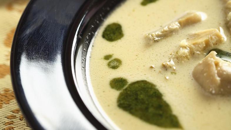 Artičoka pospešuje prebavo, spodbuja črevesno floro, čisti jetra, spodbuja delov