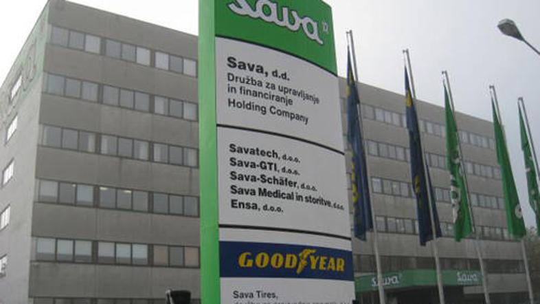 Borzni nadzorniki preiskujejo nenavaden verižni posel z delnicami kranjske Save,