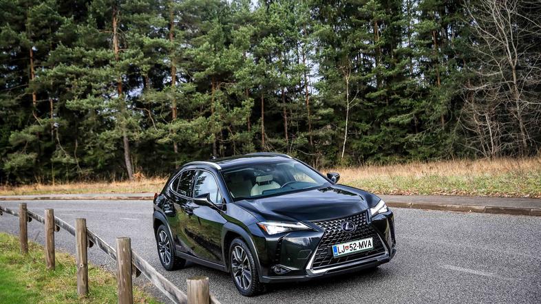 Lexus UX