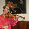 Violinist in profesor Zdravko Pleše.