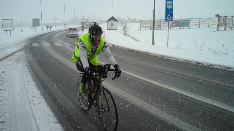 Štefan se pelje v službo 