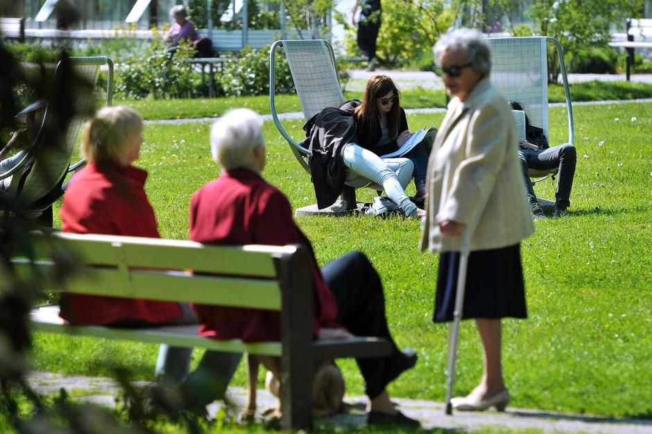 slovenija 05.05.11, mladi, upokojenci, starejsi, mladina, starost, mladost, poko | Avtor: Anže Petkovšek